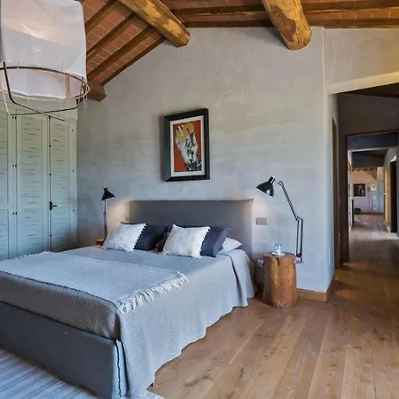 Riecine Villa
